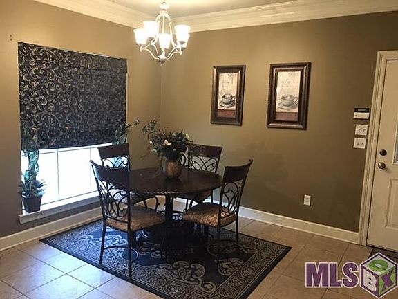 5th image of 15164 Villa Ct E
