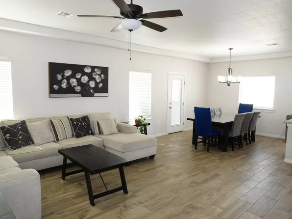 685 Plains Blackfoot Dr, Socorro, TX 79927