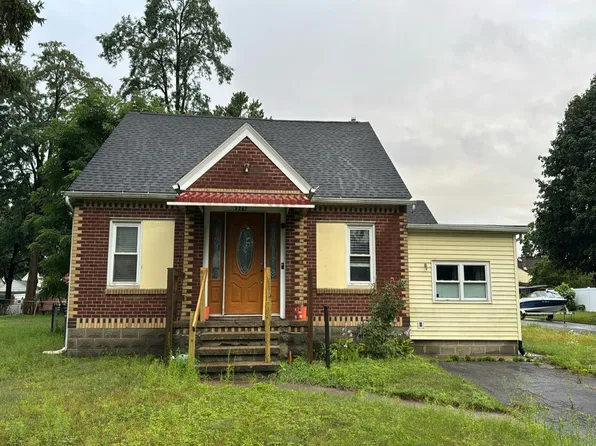 3247 Taylor St, Schenectady, NY 12306