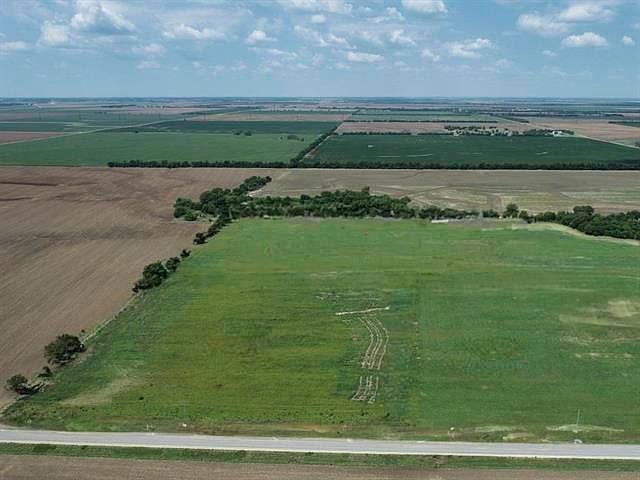 2nd image of 7 / Acres