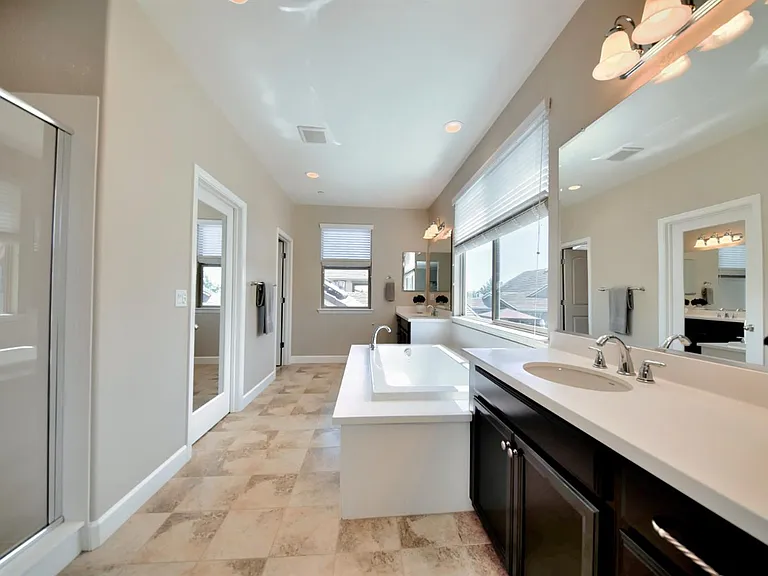 1734 Cranbrook Ct — Photo 14