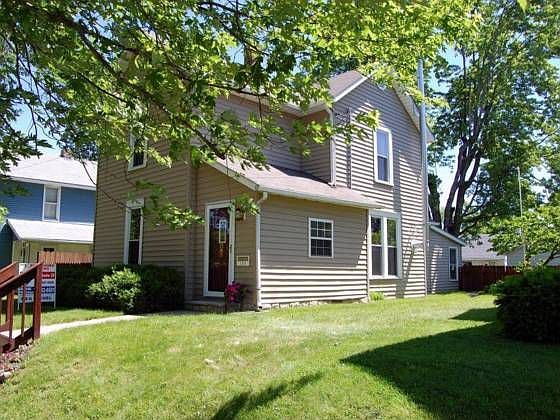 1st image of 124 N Main St