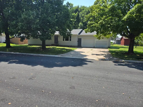 1013 9th St, Gaylord, MN 55334