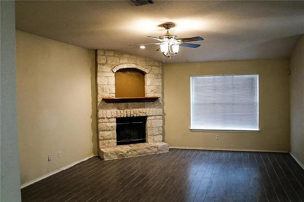 3 bed, 2.0 bath, 2135 sqft, $2,250 — Photo 4