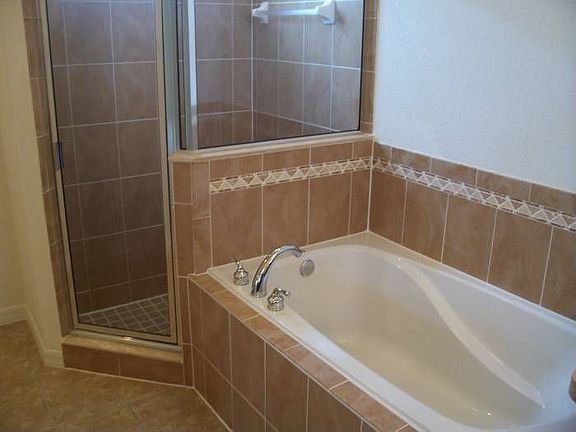 5th image of 6937 Wellsford Dr
