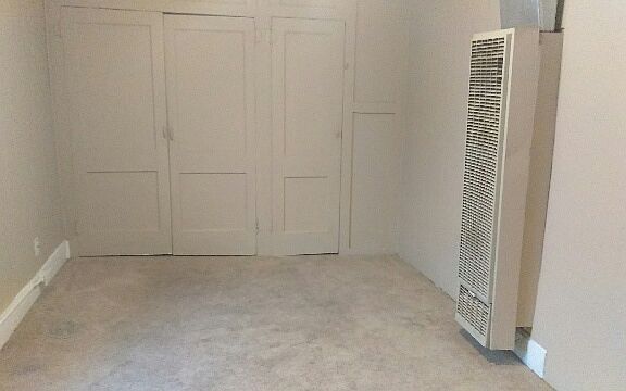 4th image of 213 E College St