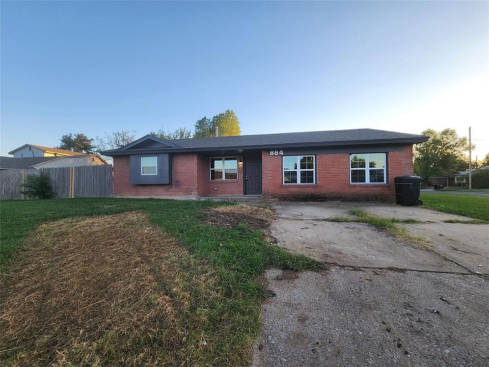 1st image of 884 NW 15th St