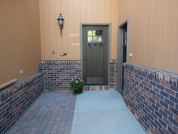5th image of 101 19th St Unit 306