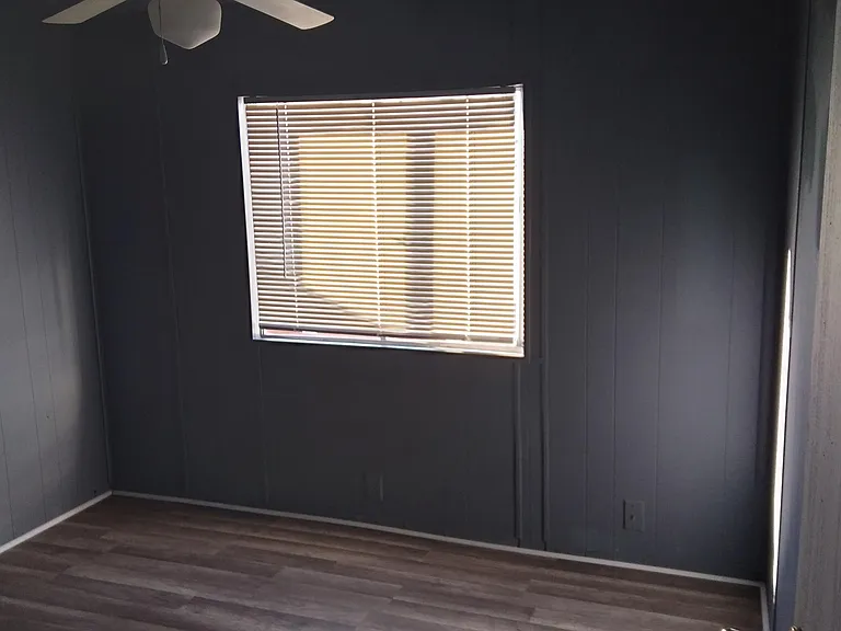 2433 Central Ave — Photo 7