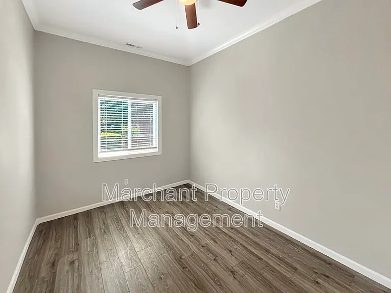 102 S 8th St — Photo 6