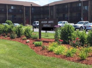 411 Perrie Dr APT 102, Elk Grove Village, IL 60007