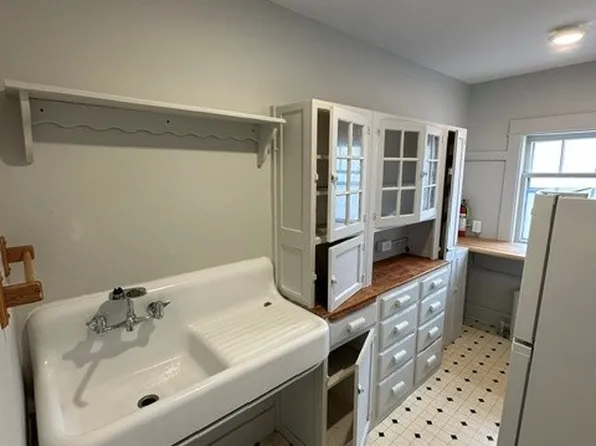 46 S Main St #9, Saint Albans, VT 05478