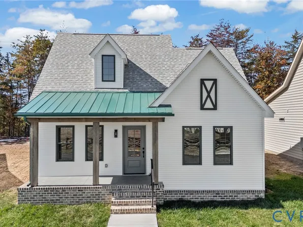 2570 Layne St, Farmville, VA 23901