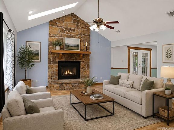 3rd image of 121 Rolling Meadows Ln