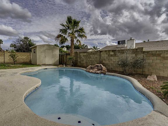 2nd image of 6243 E Grandview Cir