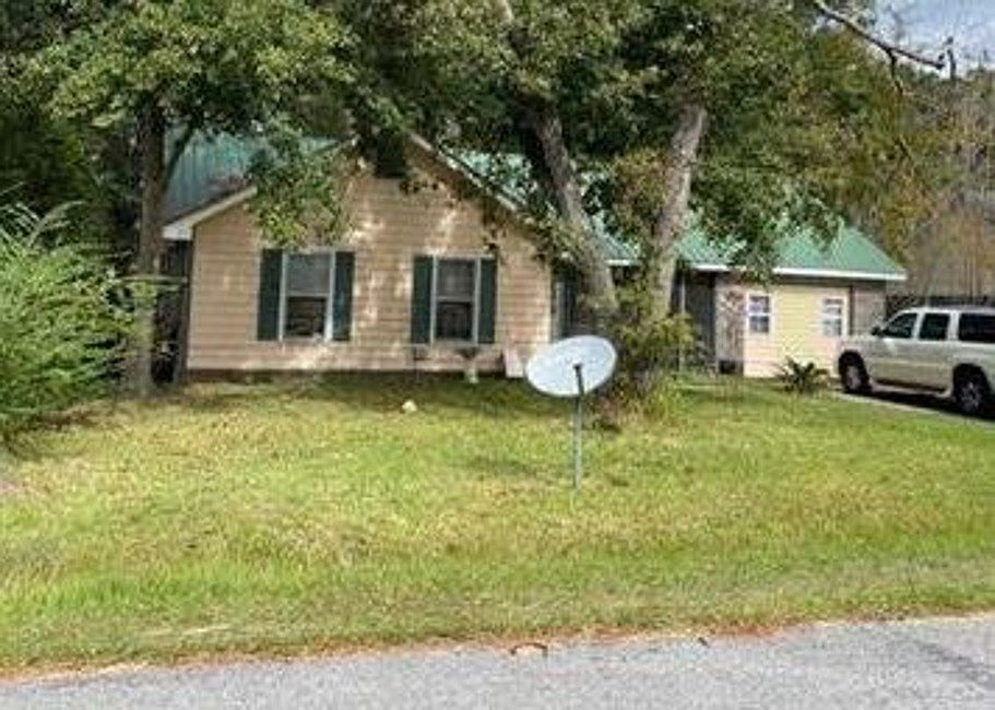 2nd image of 229 N Pandora Dr