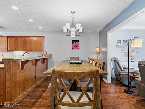 5th image of 6623 Woods Mill Dr