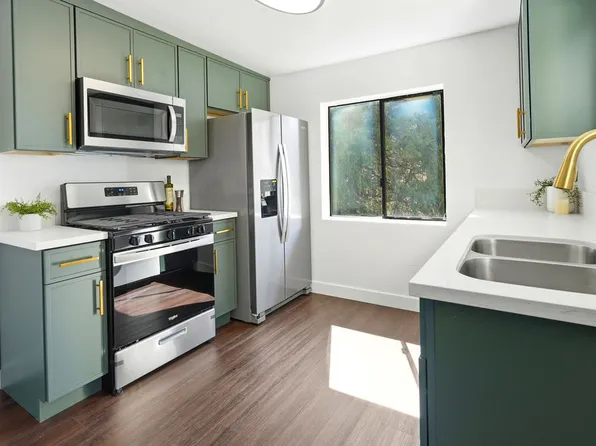 23855 Zuger Dr #B, Crestline, CA 92325