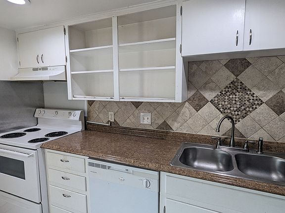 5th image of 3210 Mossrock Dr #103