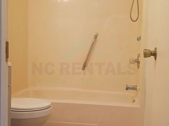 3rd image of 905 Belvin Ave