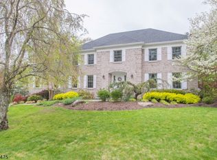 35 Hilltop Rd, Kinnelon, NJ 07405