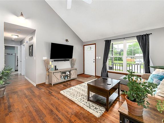 5th image of 11605 E 75th St