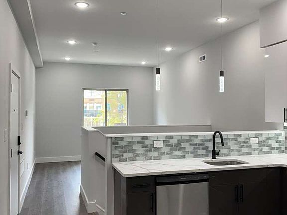 4th image of 1940 N 22nd St #1