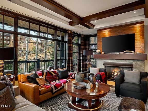 4th image of 8894 Empire Club Dr #204