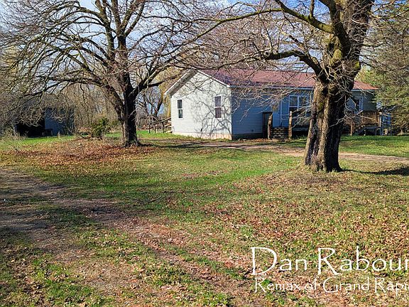 4th image of 1185 Eleven Mile Rd