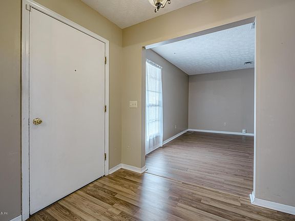 5th image of 4012 Greenwillow Ln S