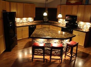1415 10th Street Cir SE, New Prague, MN 56071