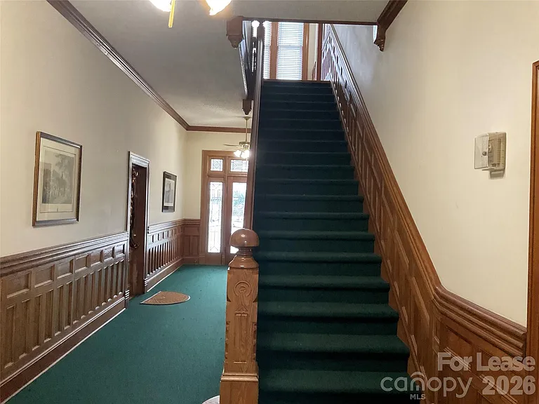409 N Main St #6 — Photo 6
