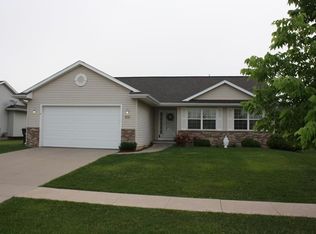 8002 Westfield Dr NE, Cedar Rapids, IA 52402