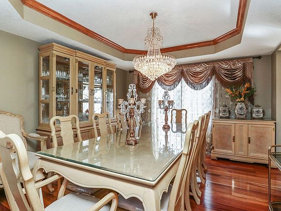 5th image of 6040 Brookview Dr