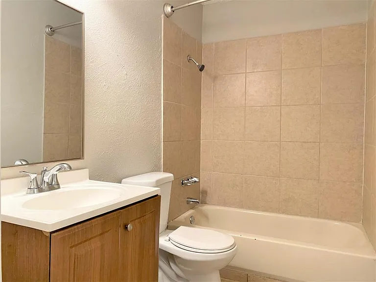 6059 Shadydale Ct — Photo 8
