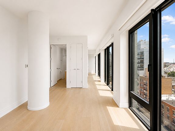 4th image of 10-25 Jackson Ave #10A