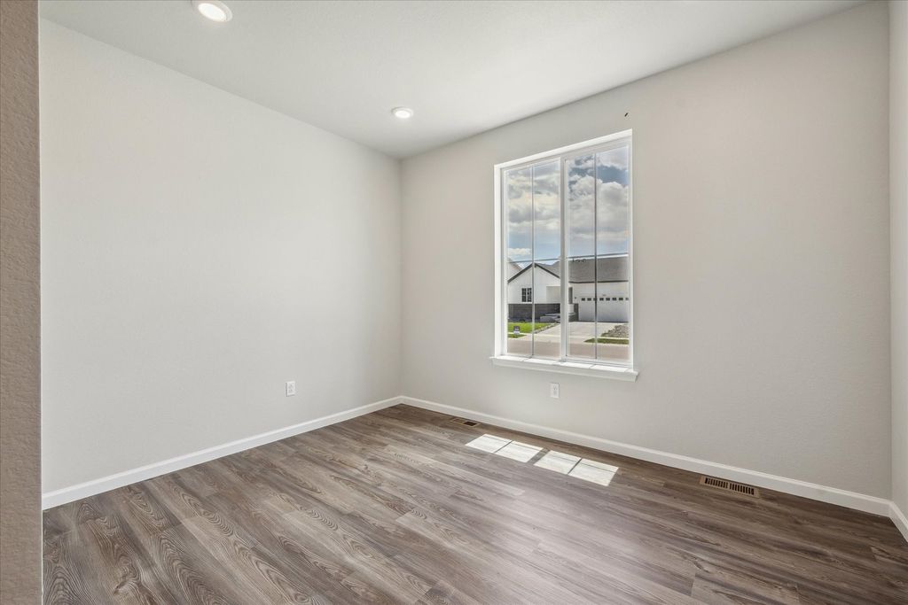 822 Kettlepond Way