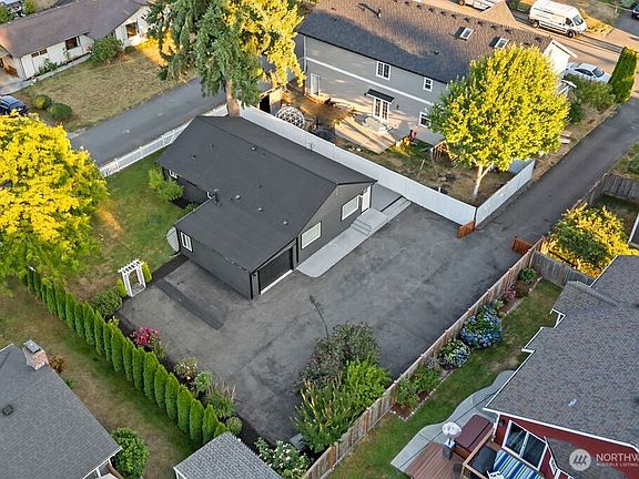 3rd image of 6226 NE 198th Street