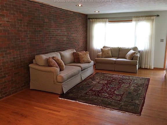 3rd image of 1201 Camden Dr