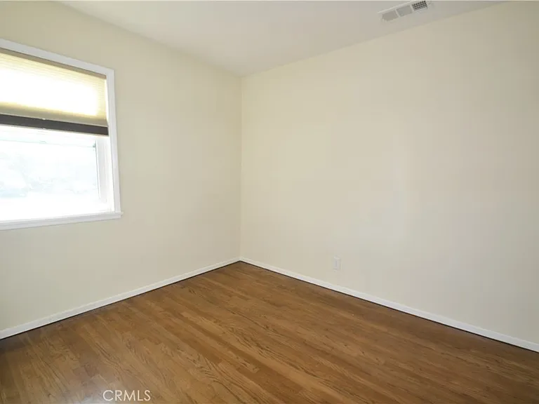 21510 Ellinwood Dr — Photo 17
