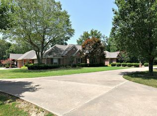 906 Grandview Hts, Mena, AR 71953
