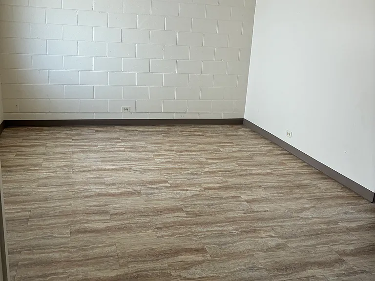 2921 Winam Ave #204 — Photo 7