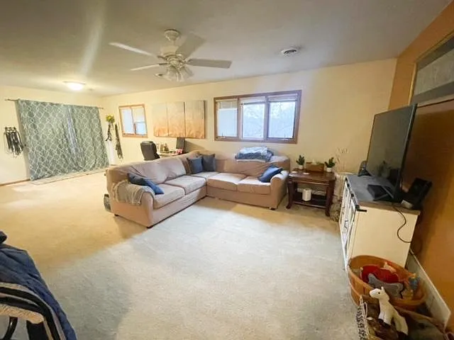 1 bed, 880 sqft, $880 — Photo 2