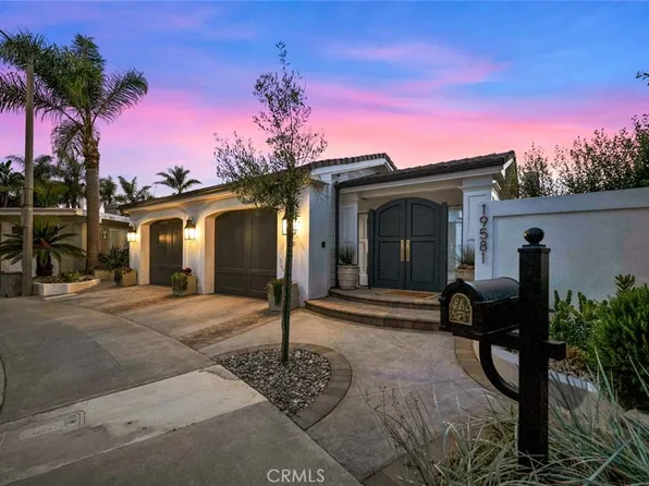 19581 Summer Breeze Ln, Huntington Beach, CA 92648
