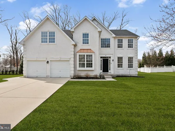 19 Hastings Ln, Hainesport, NJ 08036