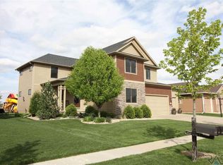 7508 S Moor Cross Dr, Sioux Falls, SD 57108