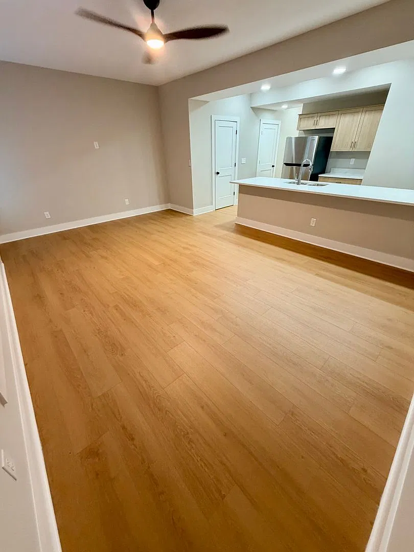 New Construction!! 2/Bed-2.5/Bath Townhome Georgetown — Photo 4