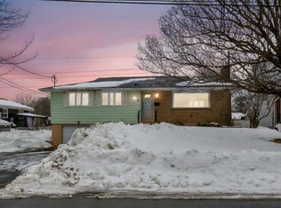 24 Christopher Ave, Dartmouth, NS B2W 3G3