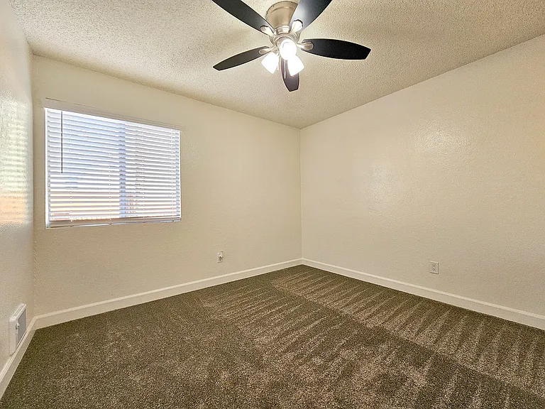 Emerald Vista — Photo 20