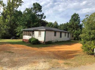 595 Hagan Cir, Tennille, GA 31089